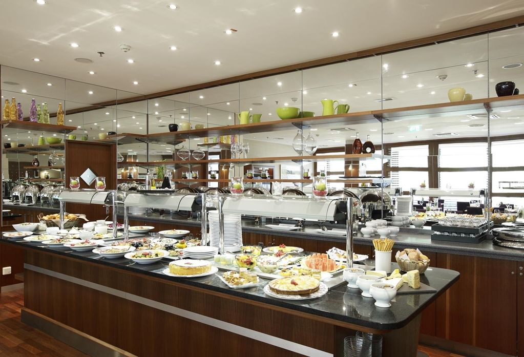 Nh West Hotel 4*